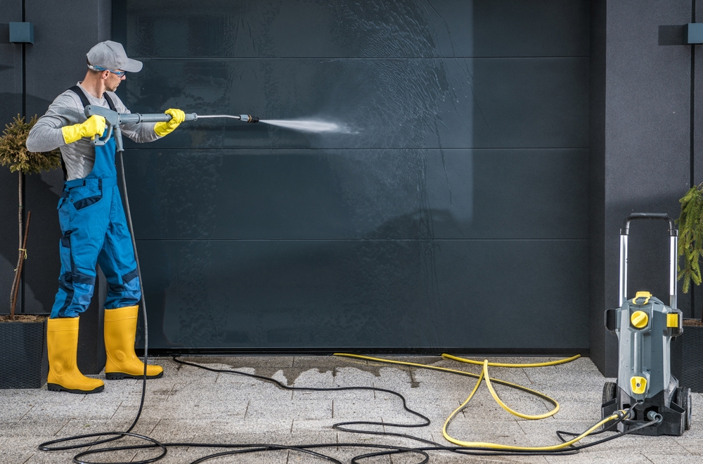 garage door cleaning importance